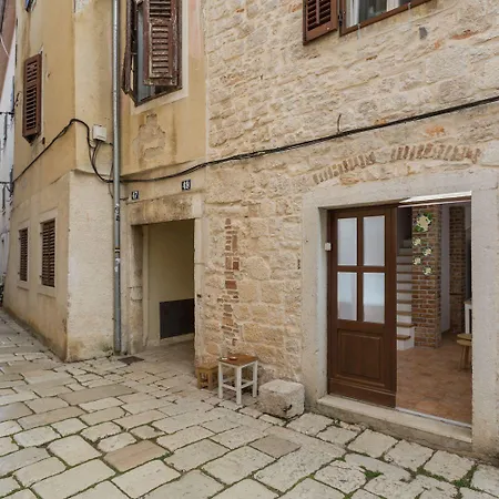 Apartman Strandnahes Inmitten Der Altstadt Mit Mediterranem Garten - Nur 150 Meter Zum *