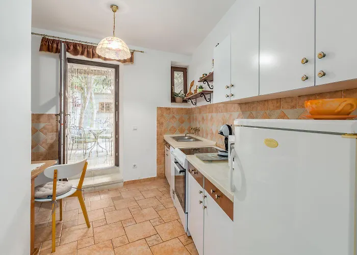 דירה Strandnahes Inmitten Der Altstadt Mit Mediterranem Garten - Nur 150 Meter Zum