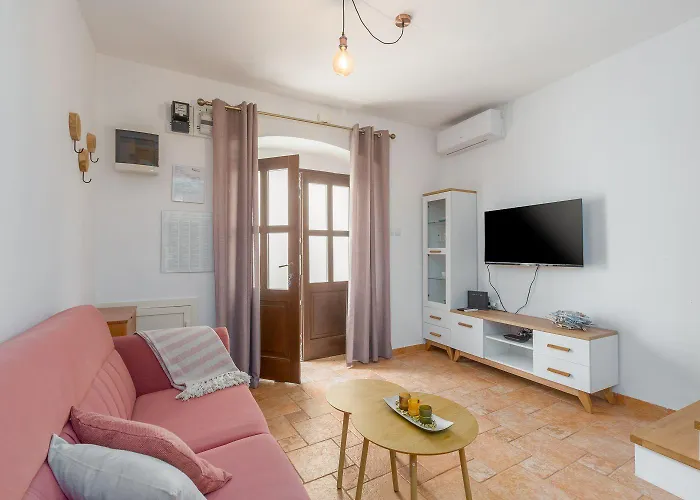 דירה Strandnahes Inmitten Der Altstadt Mit Mediterranem Garten - Nur 150 Meter Zum *