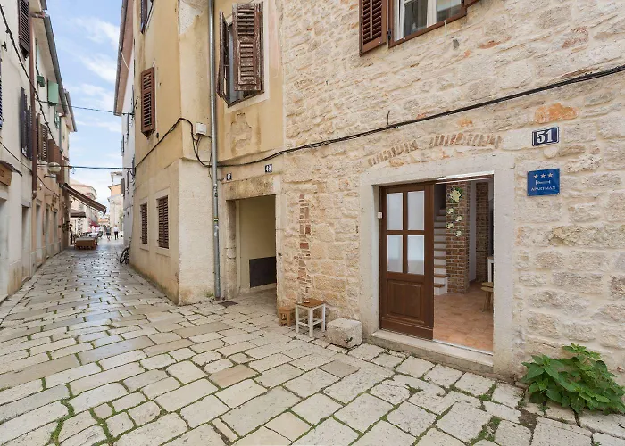 Apartmán Strandnahes Inmitten Der Altstadt Mit Mediterranem Garten - Nur 150 Meter Zum Poreč