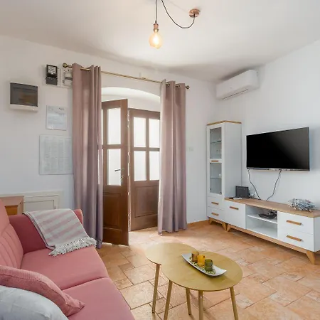 Appartamento Strandnahes Inmitten Der Altstadt Mit Mediterranem Garten - Nur 150 Meter Zum *